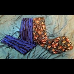 2 patterned leggings